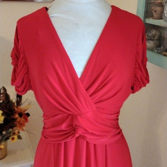 Danny & Nicole Red Dress - Picture 2 of 12